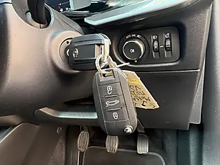 Used 2021 Vauxhall Mokka Se Grey - Interior and Exterior details 17