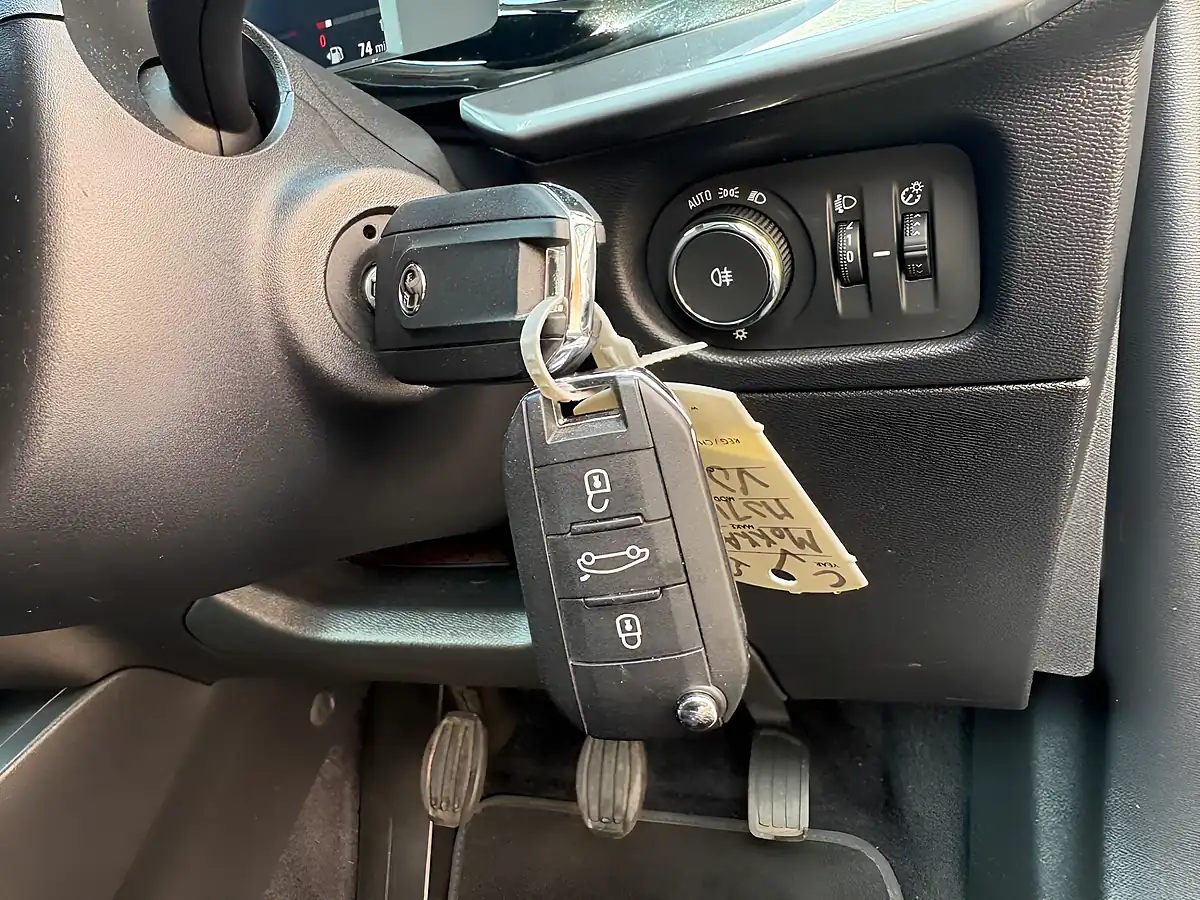 Used 2021 Vauxhall Mokka Se Grey - Interior and Exterior details 17