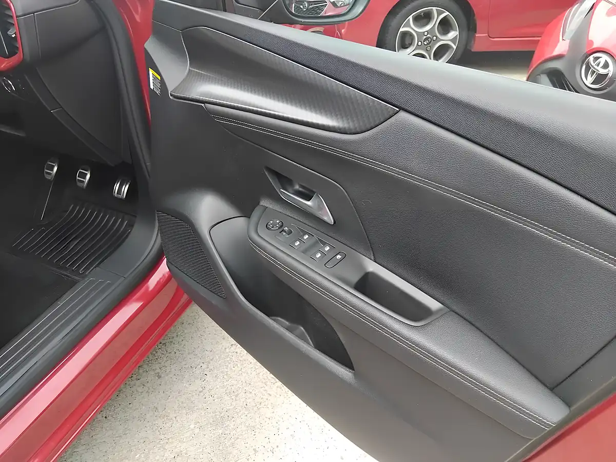 Used 2021 Vauxhall Mokka Sri Nav Premium Red - Interior and Exterior details 17