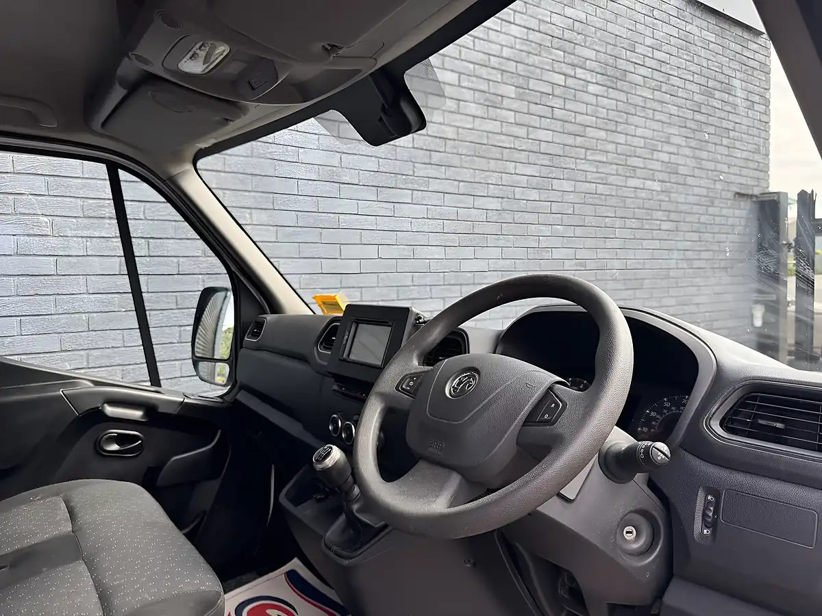 Used 2021 Vauxhall Movano 3500 Biturbo Edition White - Interior and Exterior details 10