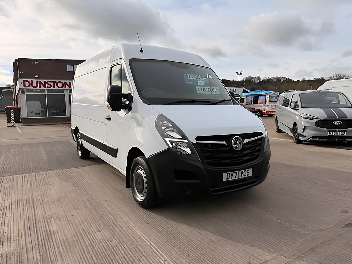 Used 2021 Vauxhall Movano Dynamic L2 H2 Mwb White - Front View