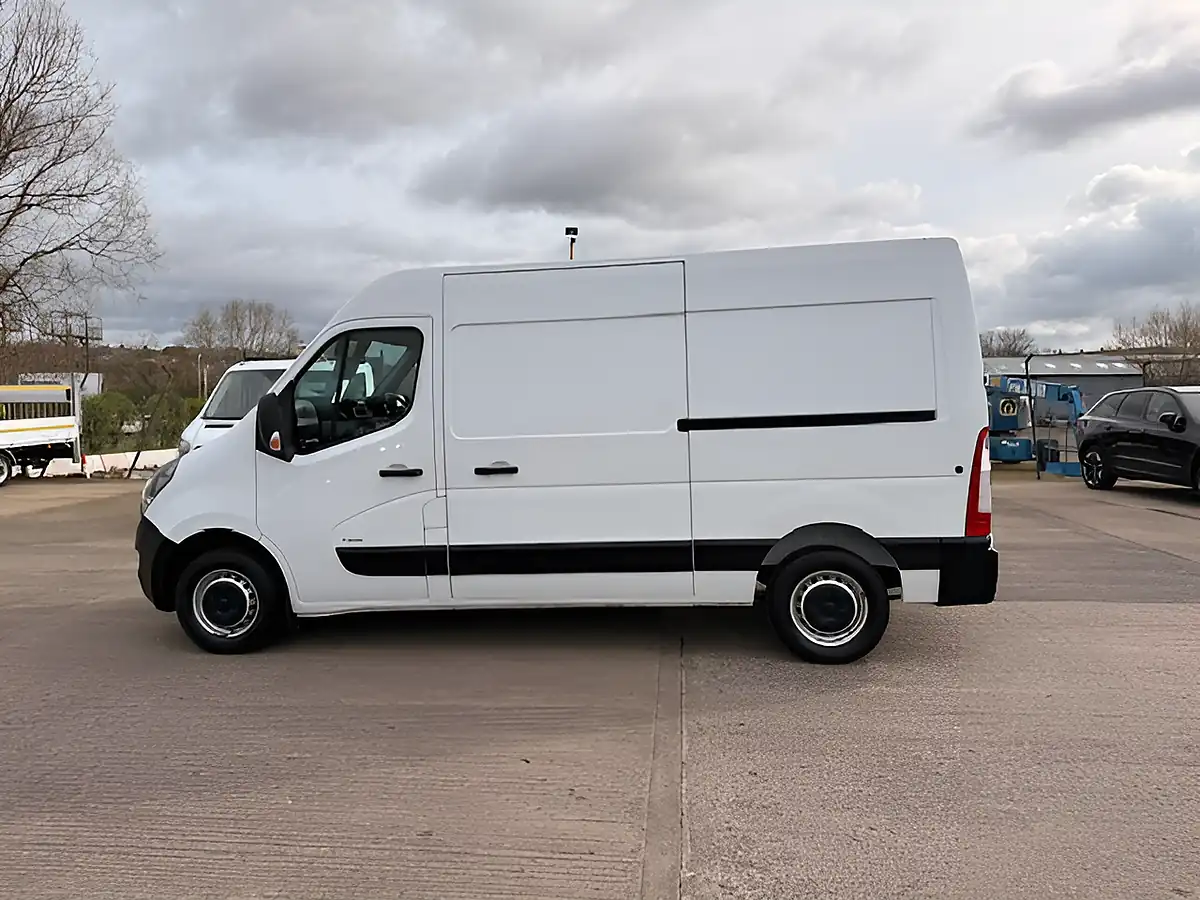 Used 2021 Vauxhall Movano Dynamic L2 H2 Mwb White - Interior and Exterior details 8