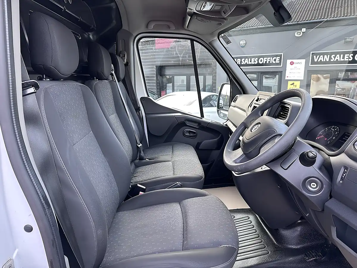 Used 2021 Vauxhall Movano Edition L3H2 White - Interior and Exterior details 5