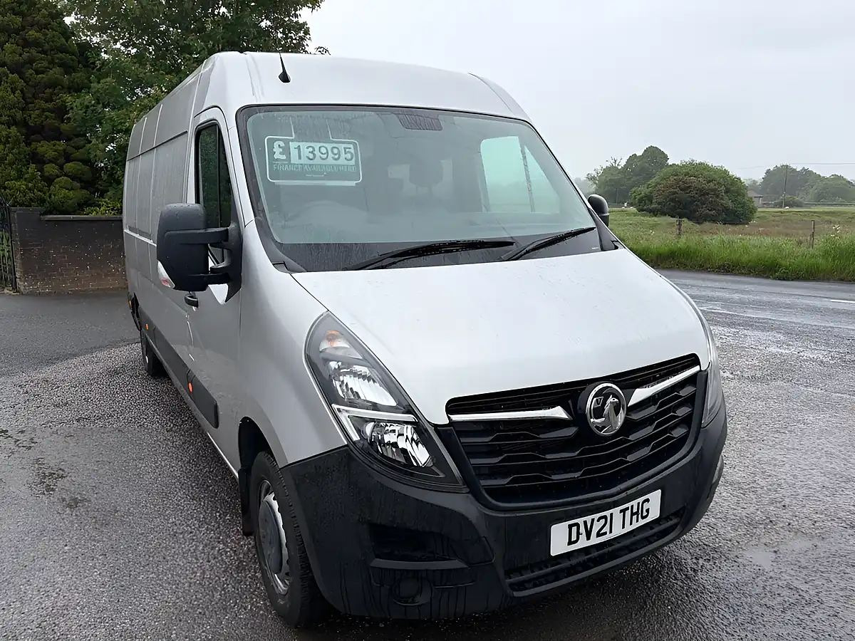 Used 2021 Vauxhall Movano Edition Silver - Front View