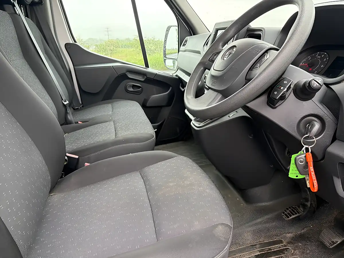 Used 2021 Vauxhall Movano Edition Silver - Interior and Exterior details 15