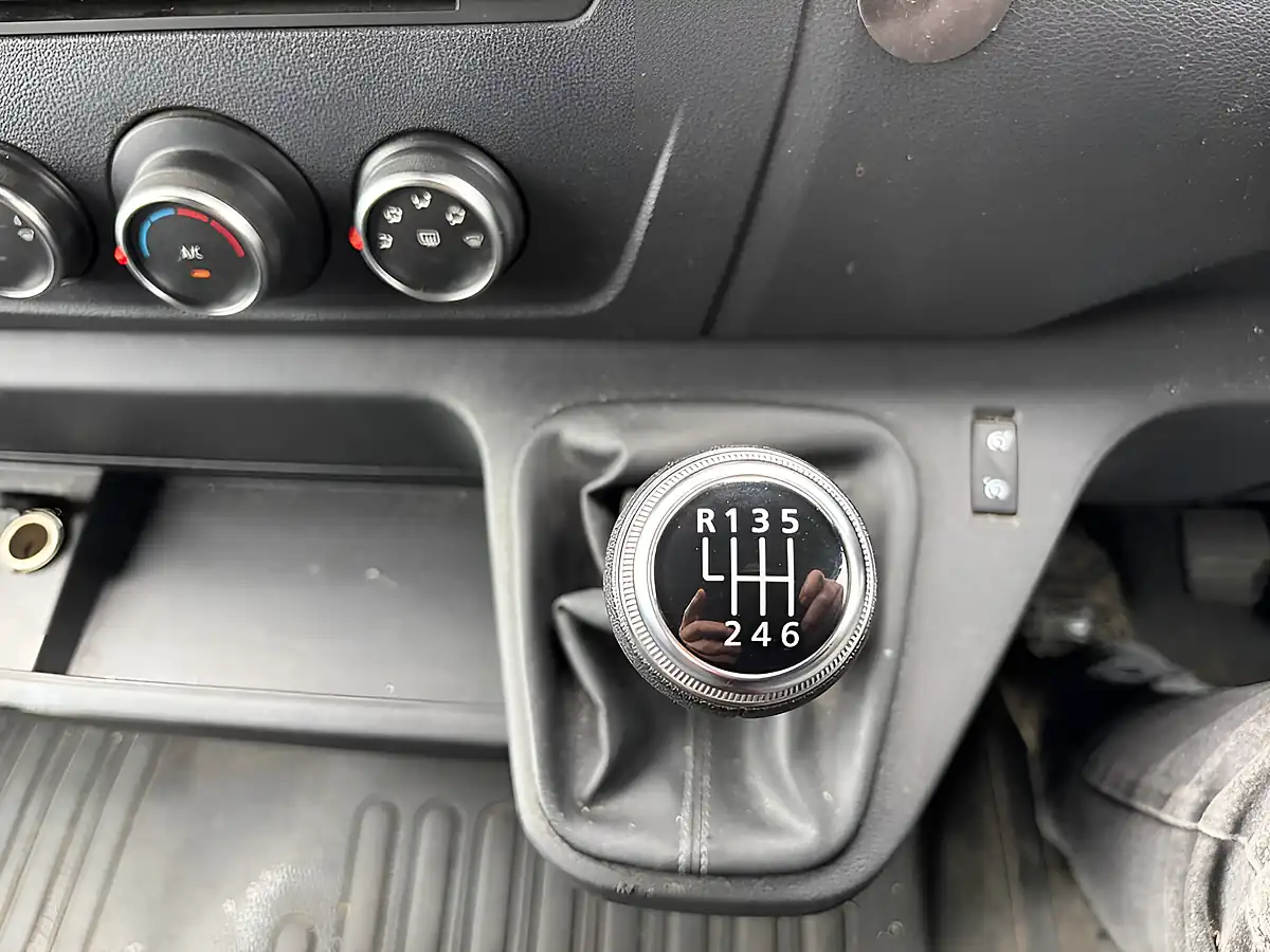 Used 2021 Vauxhall Movano Edition Silver - Interior and Exterior details 17