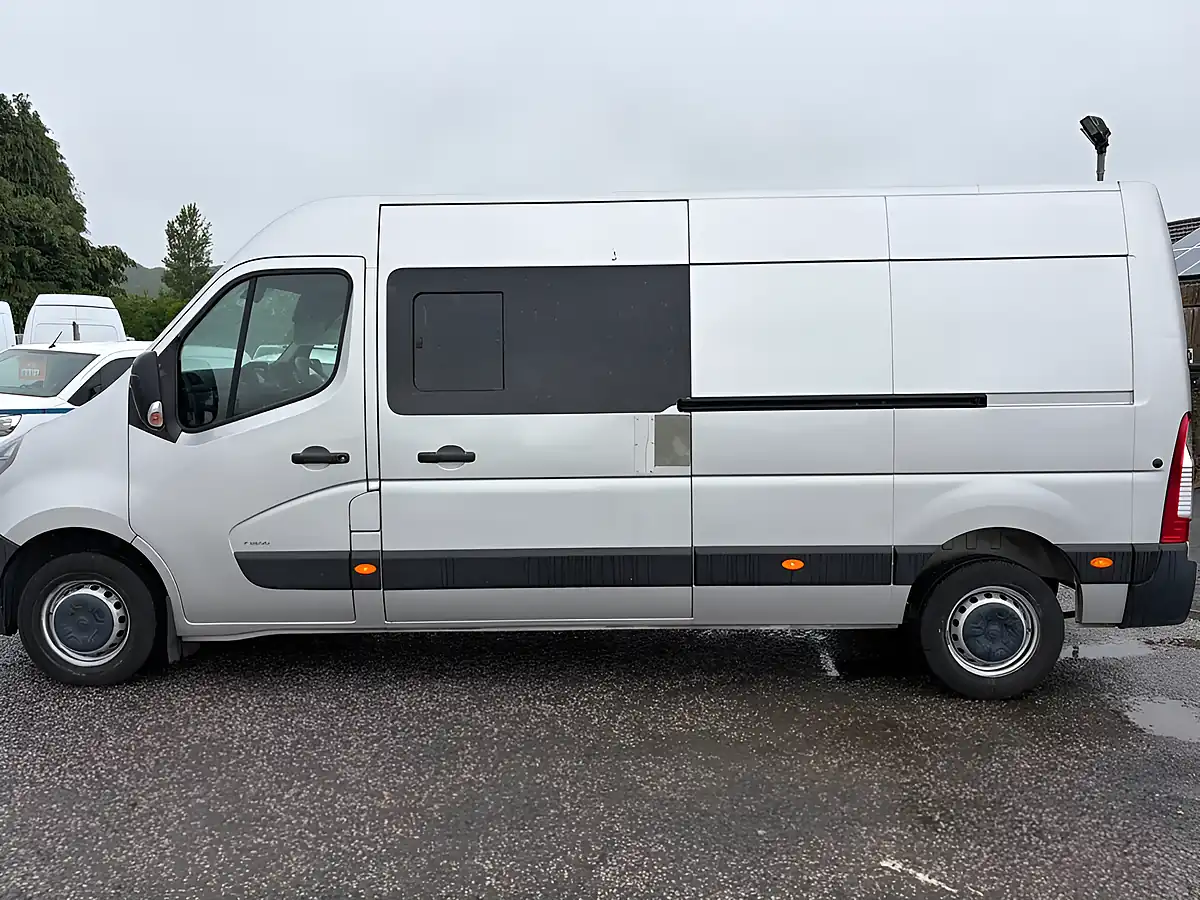 Used 2021 Vauxhall Movano Edition Silver - Interior and Exterior details 8