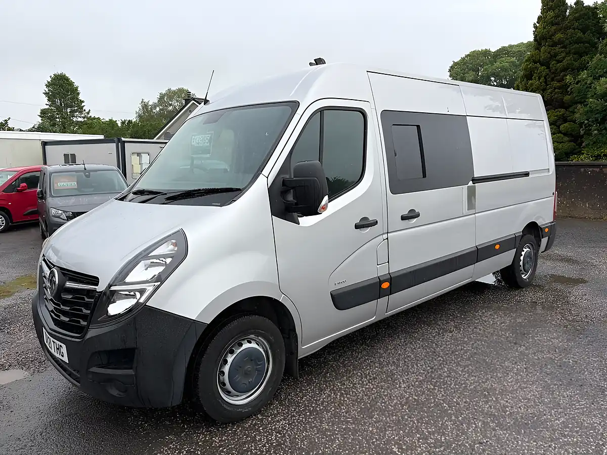 Used 2021 Vauxhall Movano Edition Silver - Interior and Exterior details 9
