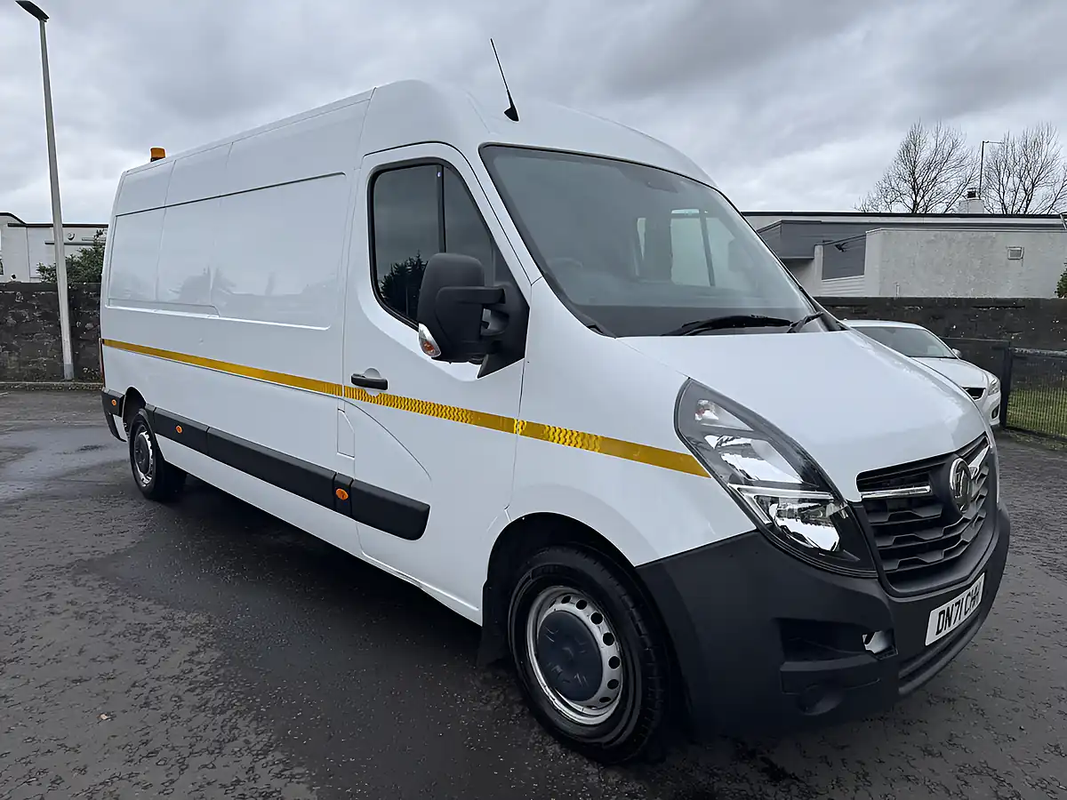 Used 2021 Vauxhall Movano Edition White - Front View