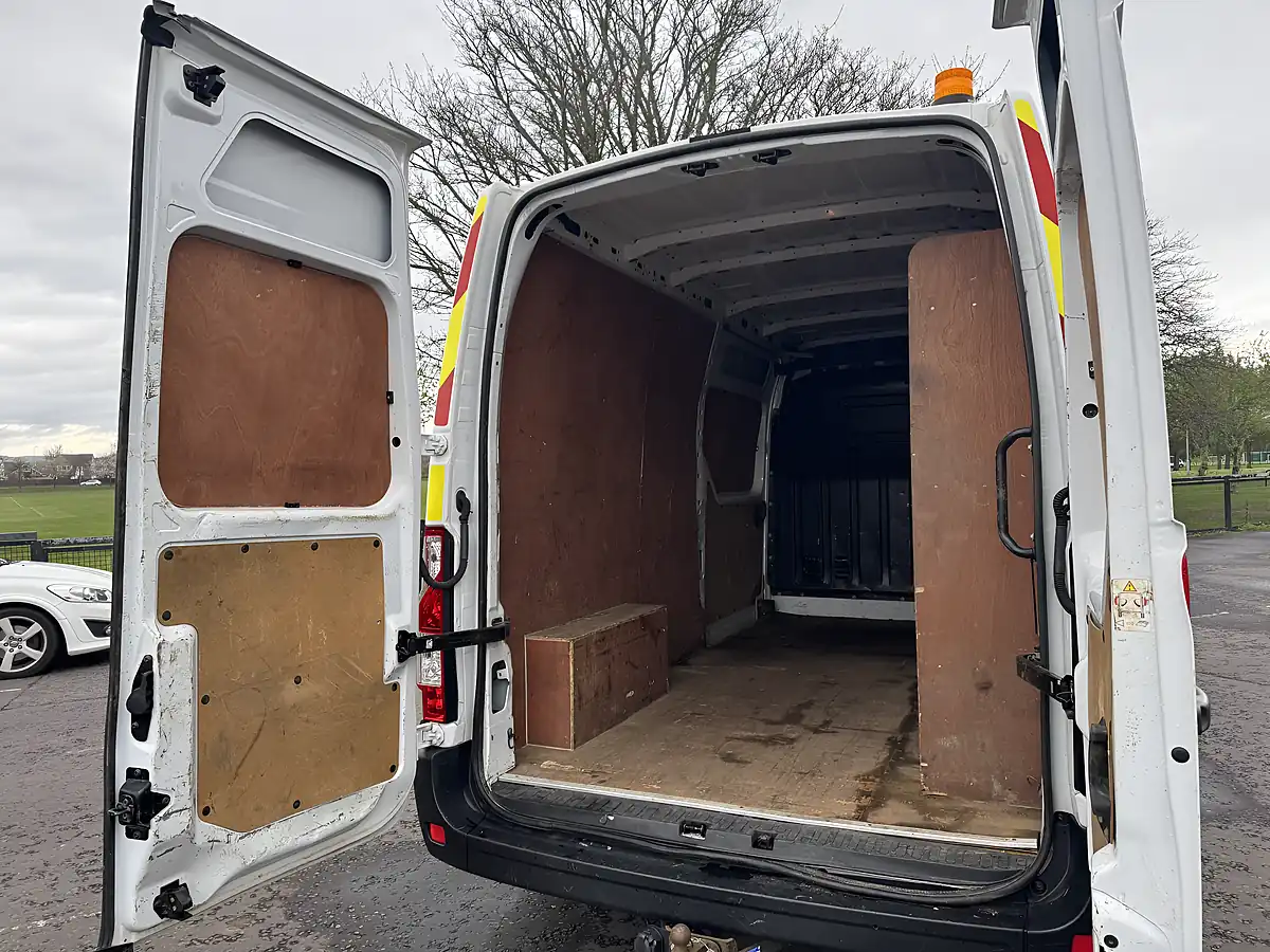 Used 2021 Vauxhall Movano Edition White - Interior and Exterior details 11