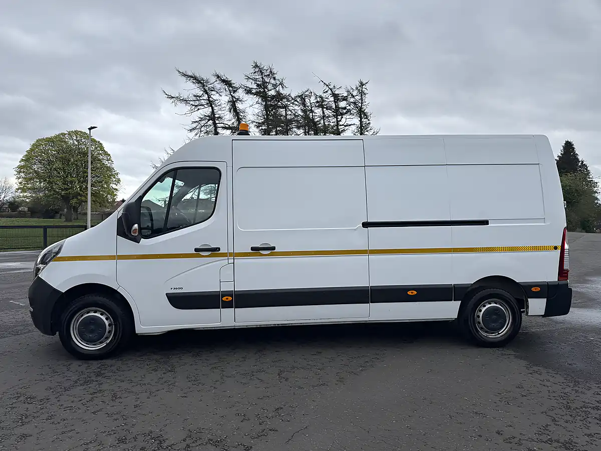 Used 2021 Vauxhall Movano Edition White - Interior and Exterior details 4