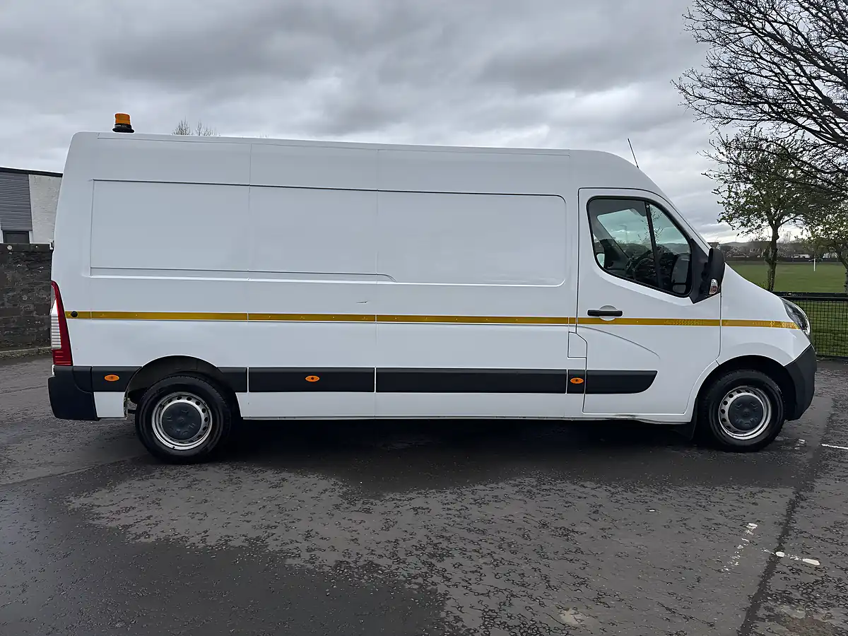 Used 2021 Vauxhall Movano Edition White - Interior and Exterior details 9