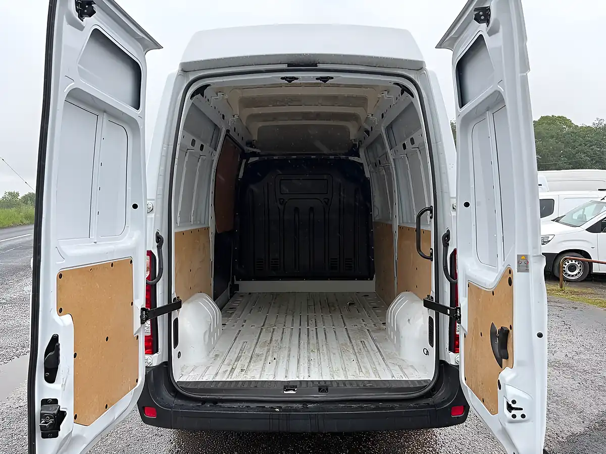 Used 2021 Vauxhall Movano Edition White - Interior and Exterior details 12