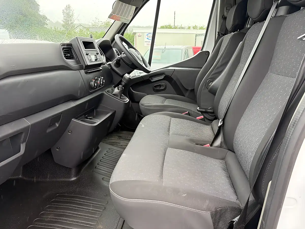 Used 2021 Vauxhall Movano Edition White - Interior and Exterior details 14