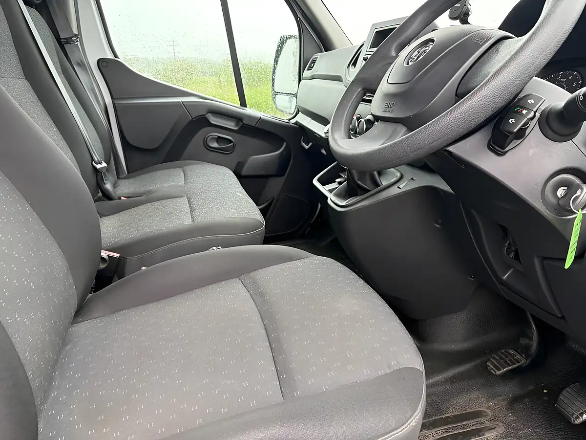Used 2021 Vauxhall Movano Edition White - Interior and Exterior details 15