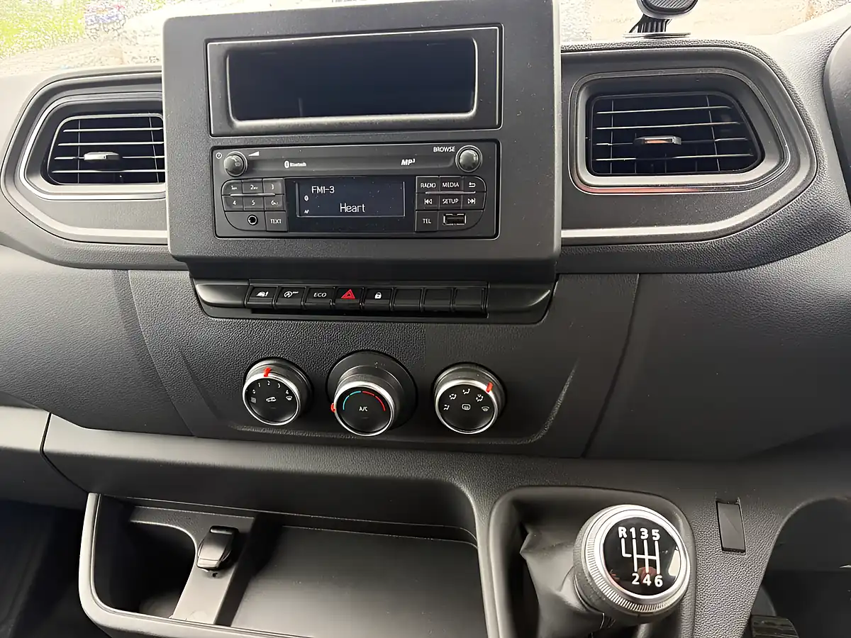 Used 2021 Vauxhall Movano Edition White - Interior and Exterior details 17