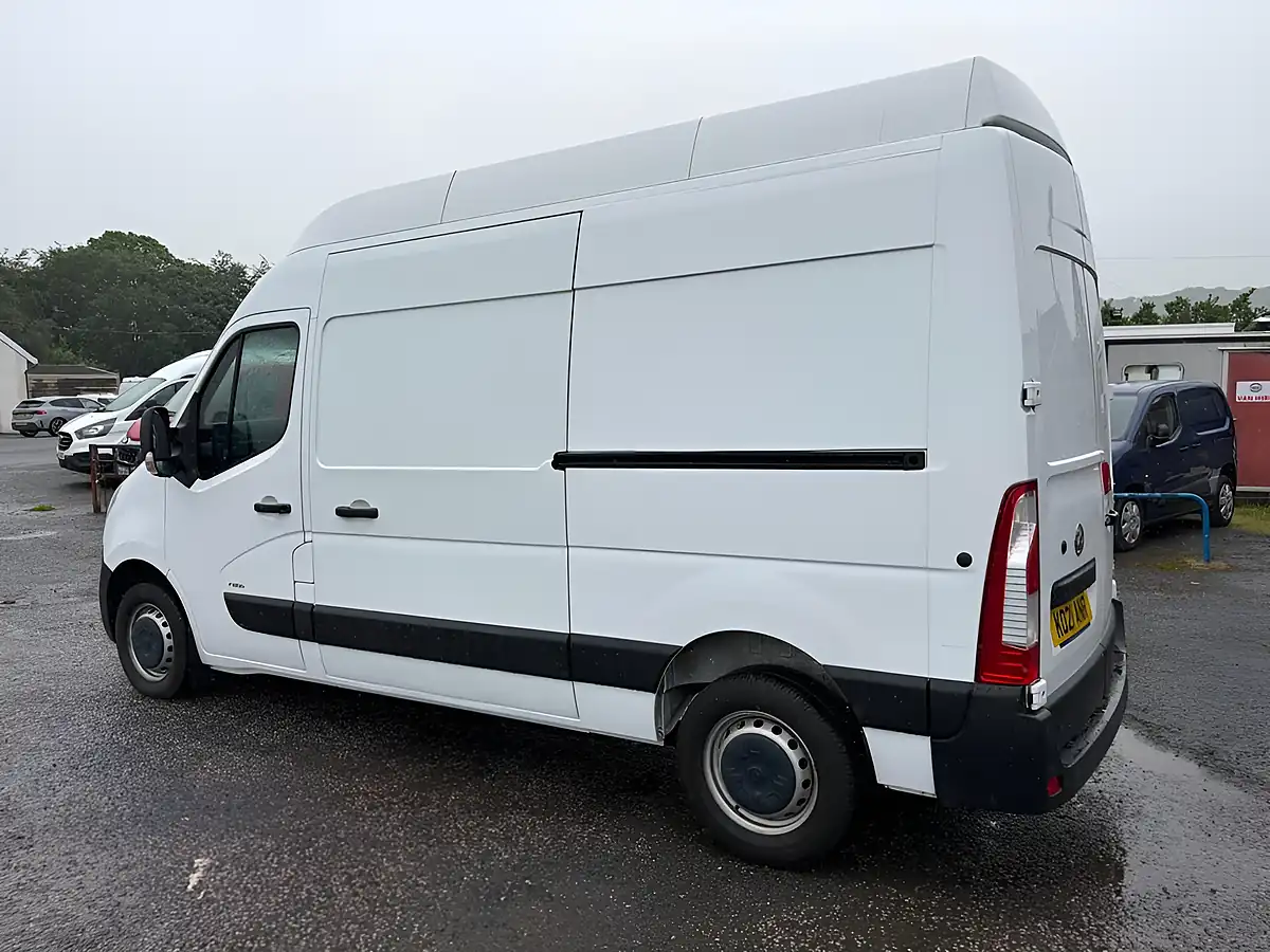 Used 2021 Vauxhall Movano Edition White - Interior and Exterior details 8