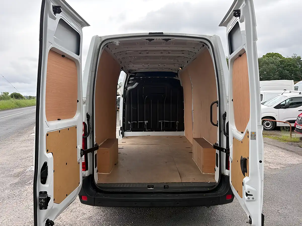 Used 2021 Vauxhall Movano Edition White - Interior and Exterior details 11