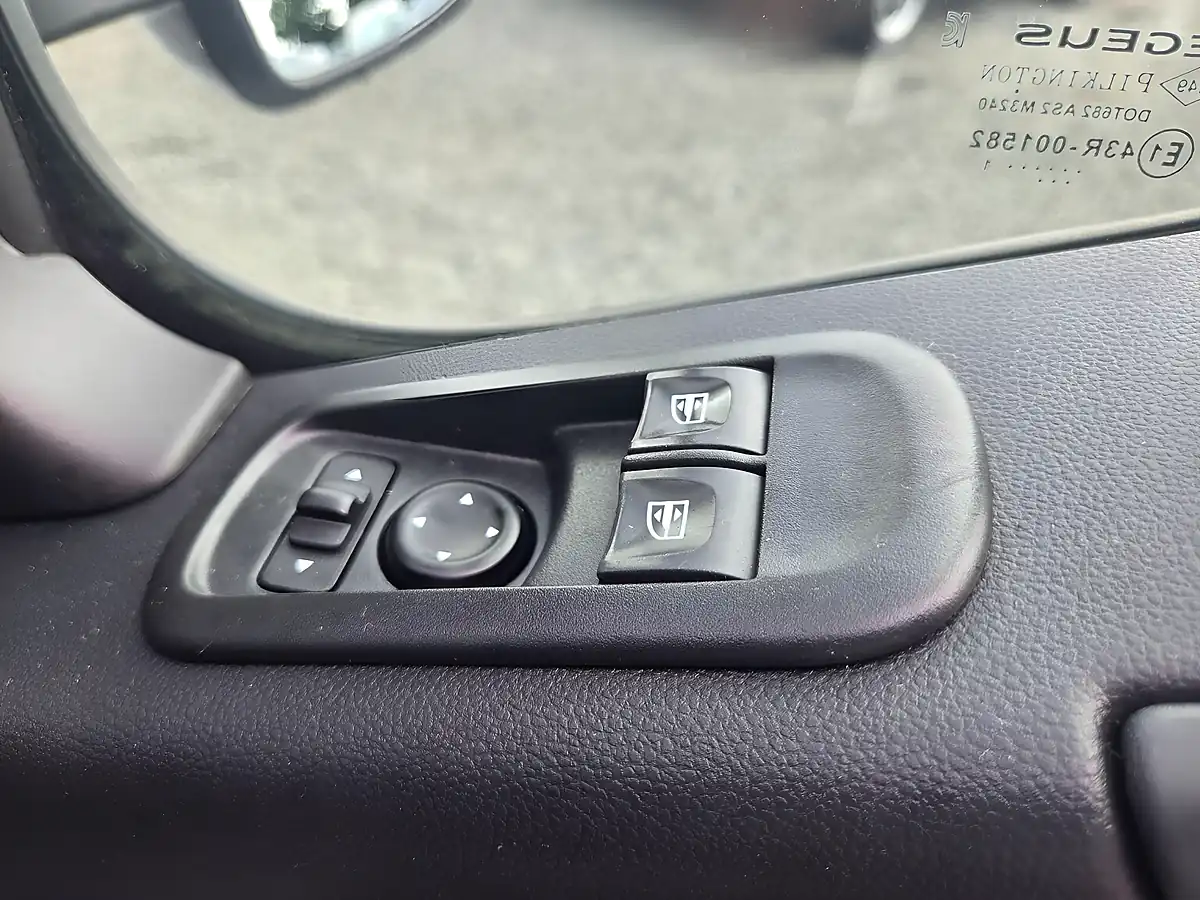 Used 2021 Vauxhall Movano Edition White - Interior and Exterior details 16