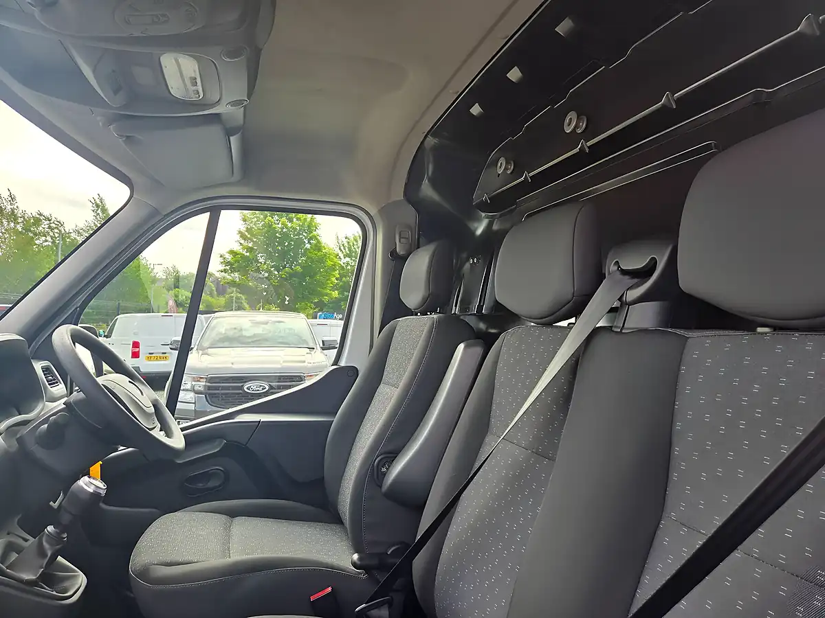 Used 2021 Vauxhall Movano Edition White - Interior and Exterior details 19