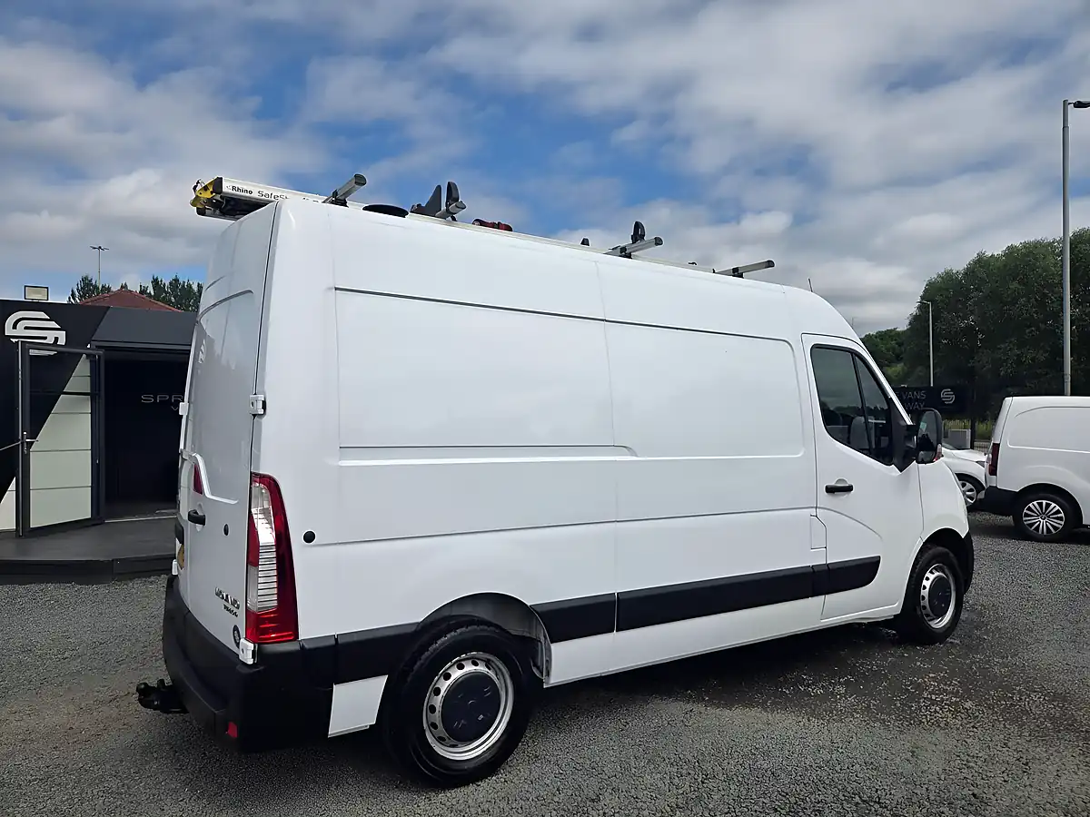 Used 2021 Vauxhall Movano Edition White - Interior and Exterior details 4