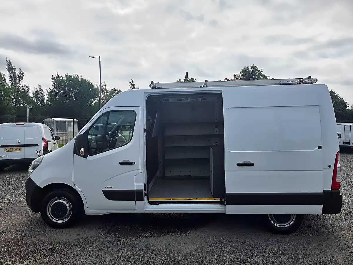 Used 2021 Vauxhall Movano Edition White - Interior and Exterior details 9