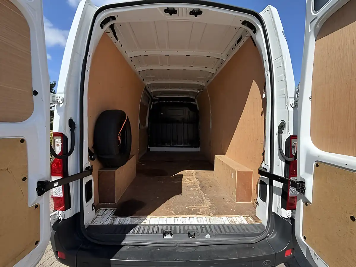 Used 2021 Vauxhall Movano Edition White - Interior and Exterior details 9