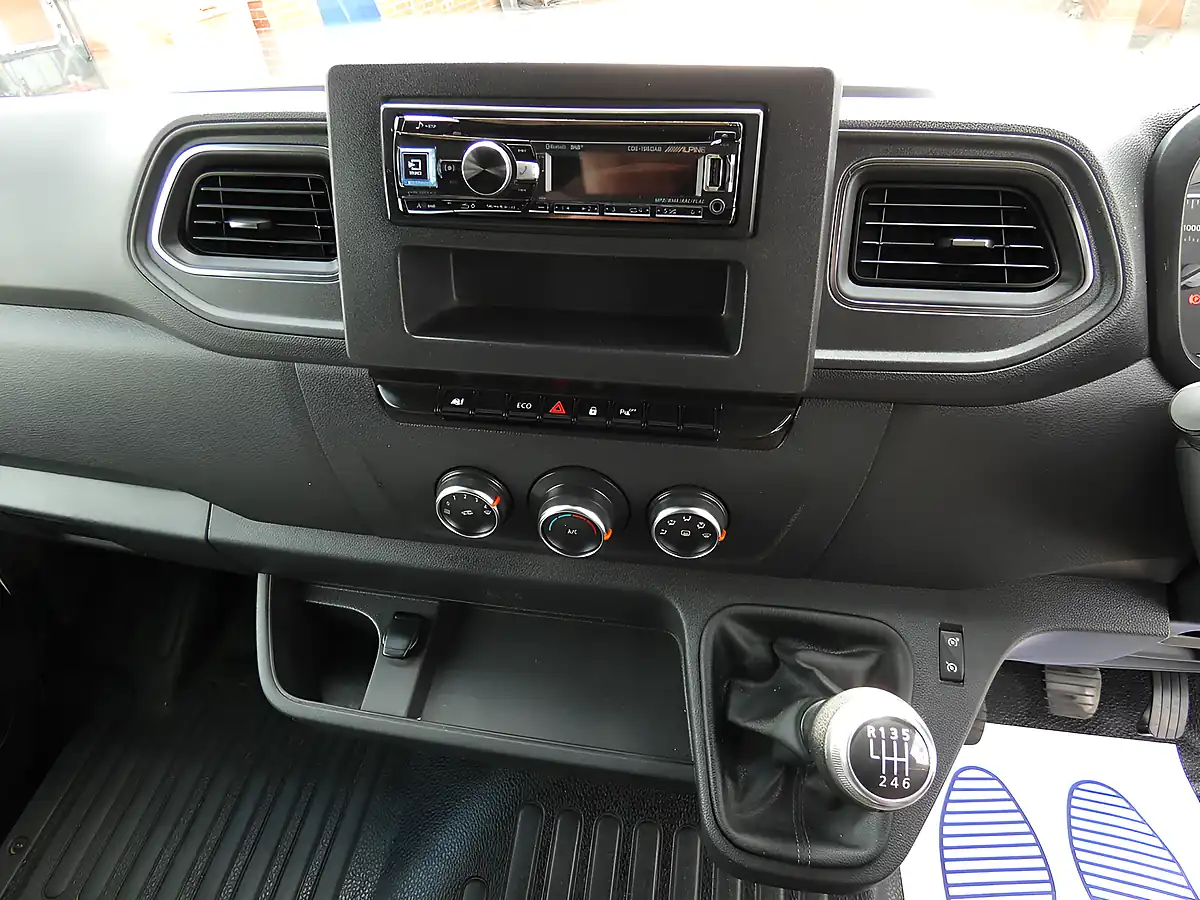 Used 2021 Vauxhall Movano Edition White - Interior and Exterior details 8