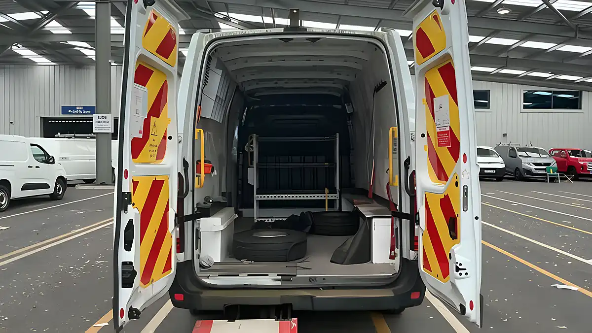 Used 2021 Vauxhall Movano Edition White - Interior and Exterior details 7
