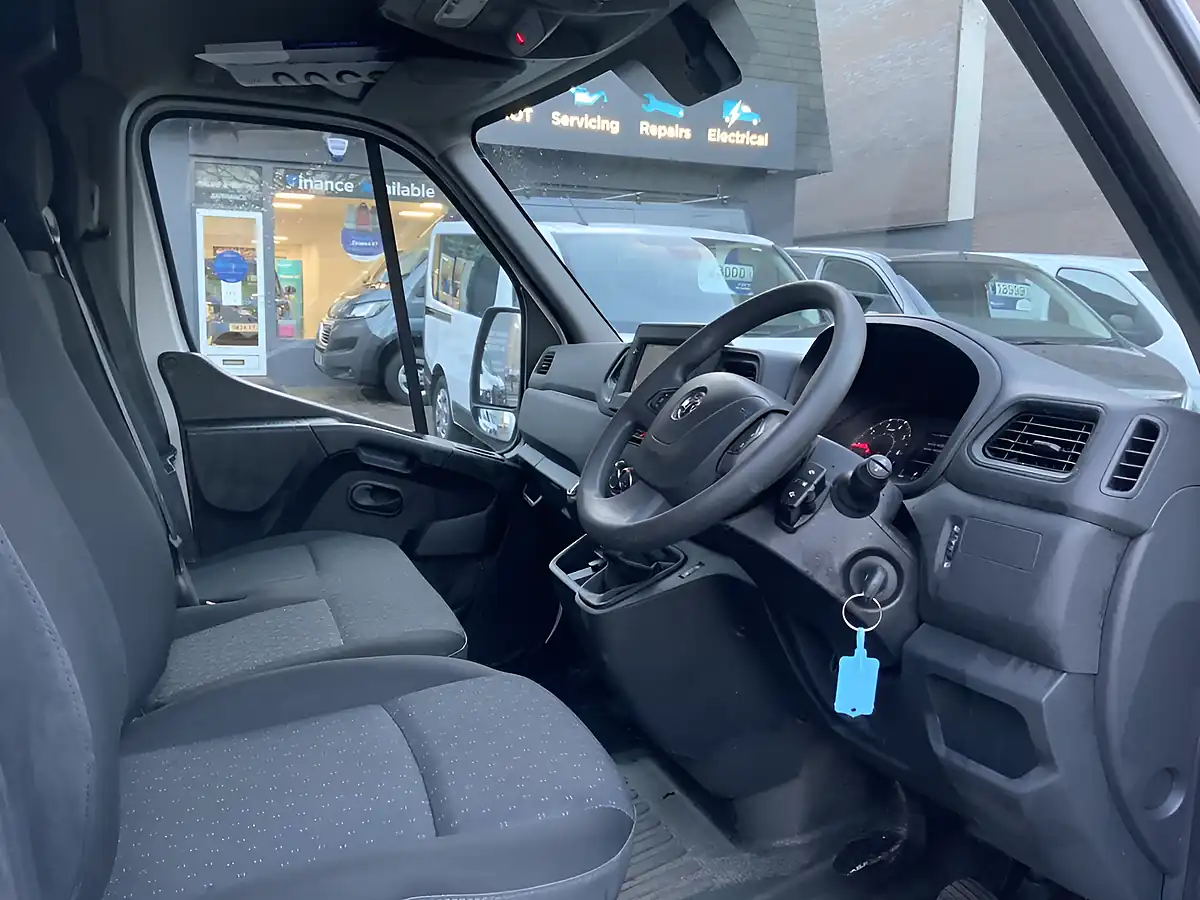 Used 2021 Vauxhall Movano Edition White - Interior and Exterior details 12