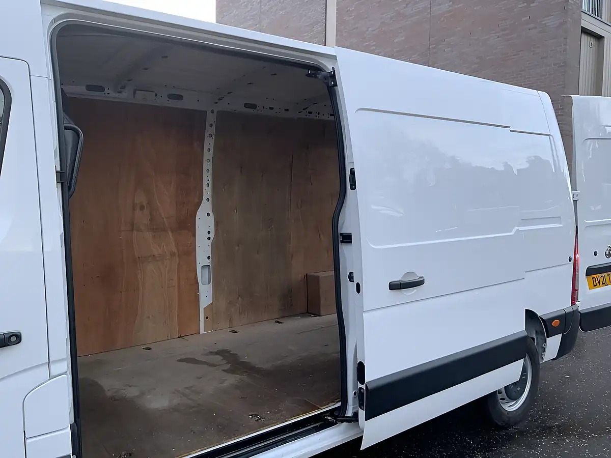 Used 2021 Vauxhall Movano Edition White - Interior and Exterior details 7