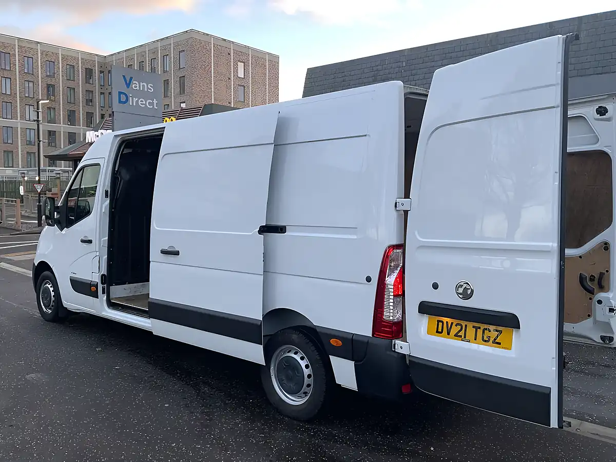 Used 2021 Vauxhall Movano Edition White - Interior and Exterior details 9