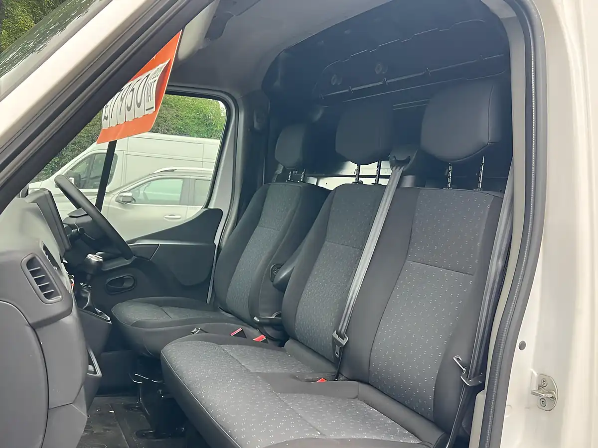 Used 2021 Vauxhall Movano Edition White - Interior and Exterior details 10