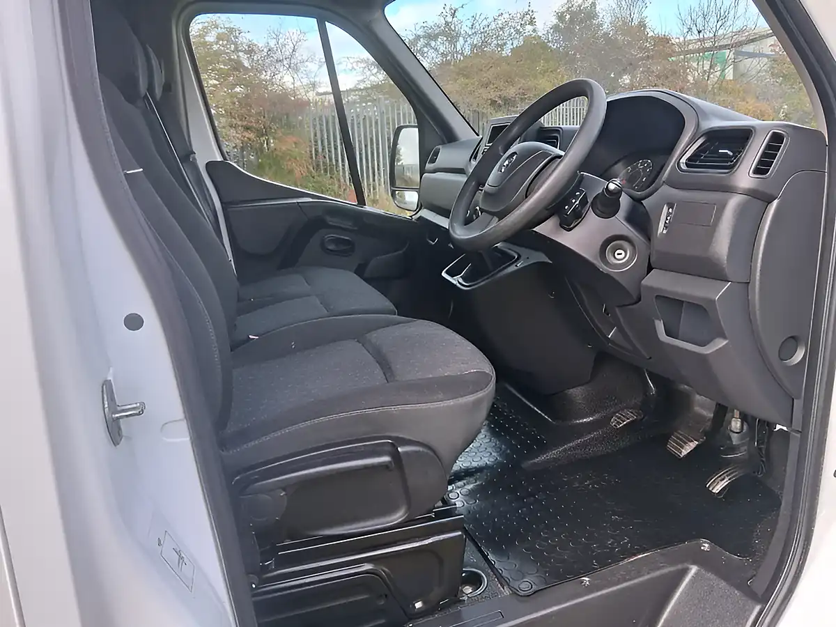 Used 2021 Vauxhall Movano Edition White - Interior and Exterior details 12