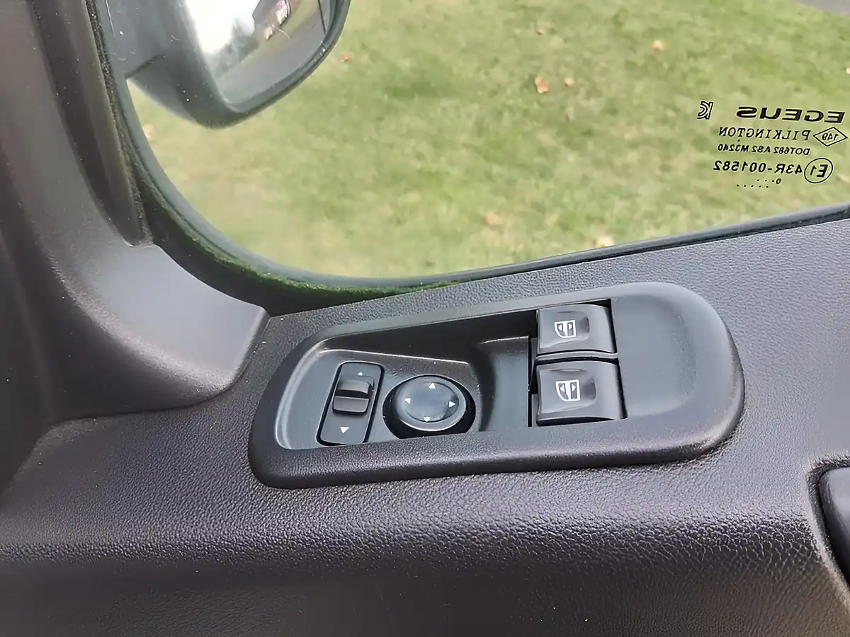 Used 2021 Vauxhall Movano Edition White - Interior and Exterior details 15