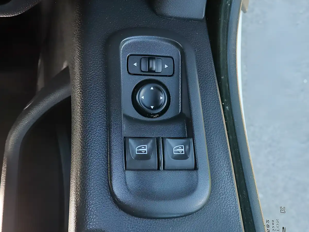 Used 2021 Vauxhall Movano F3500 L3 Lwb Dropside White - Interior and Exterior details 17