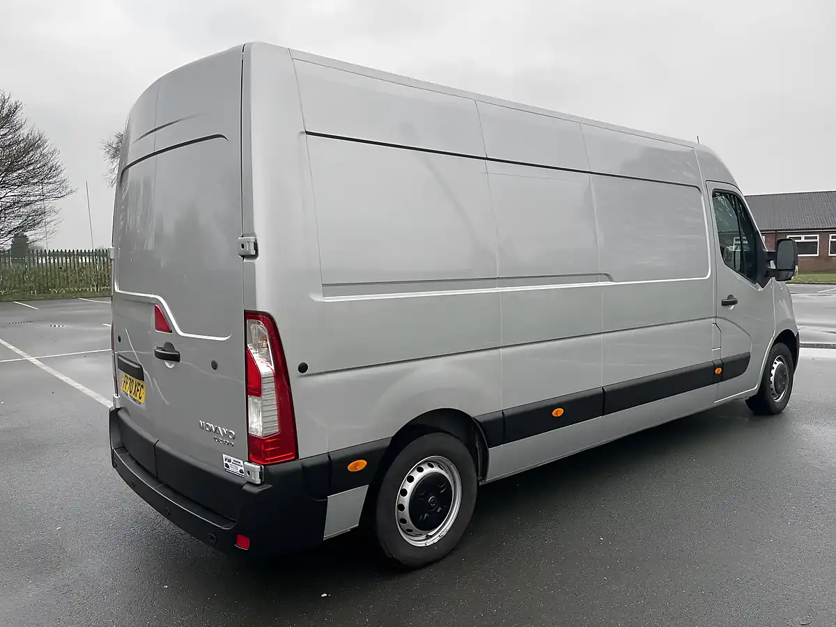 Used 2021 Vauxhall Movano F3500 Silver - Interior and Exterior details 10