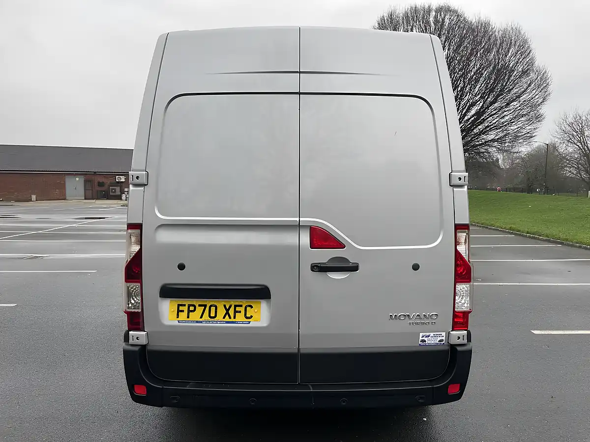 Used 2021 Vauxhall Movano F3500 Silver - Interior and Exterior details 9