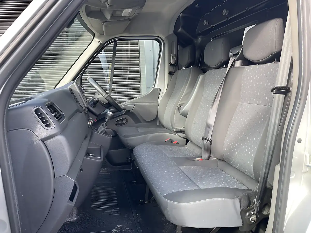 Used 2021 Vauxhall Movano F3500 Workshop Van Silver - Interior and Exterior details 14