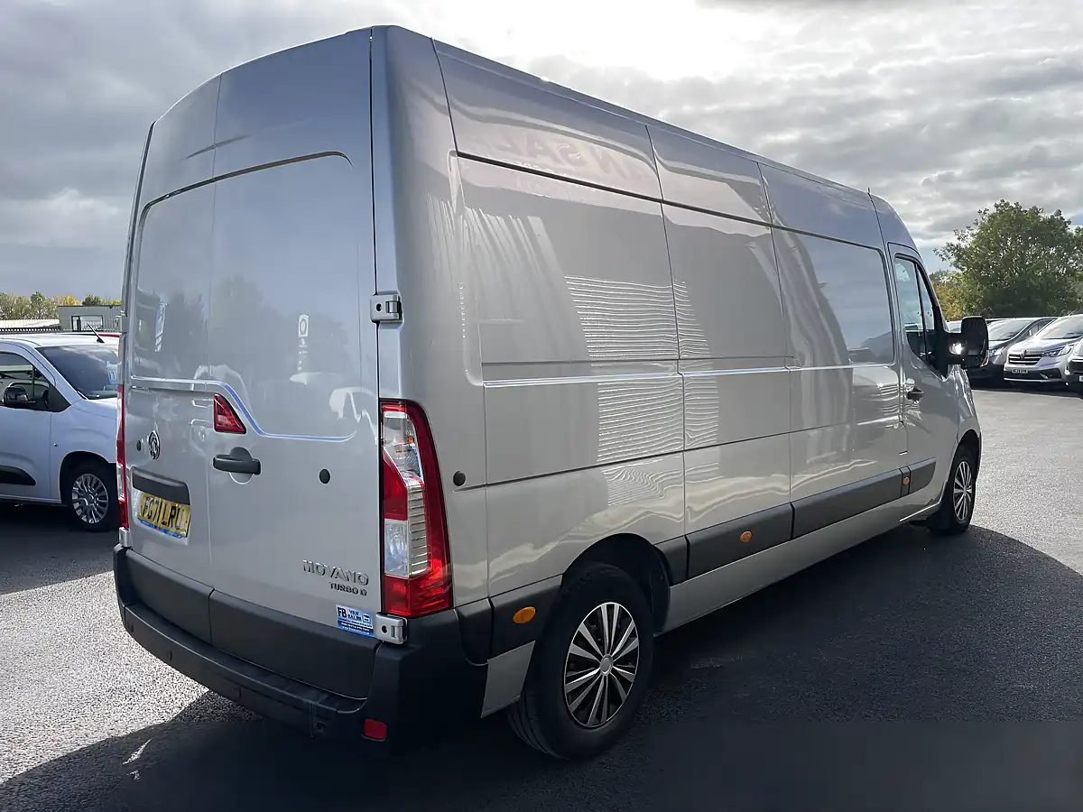 Used 2021 Vauxhall Movano F3500 Workshop Van Silver - Interior and Exterior details 5