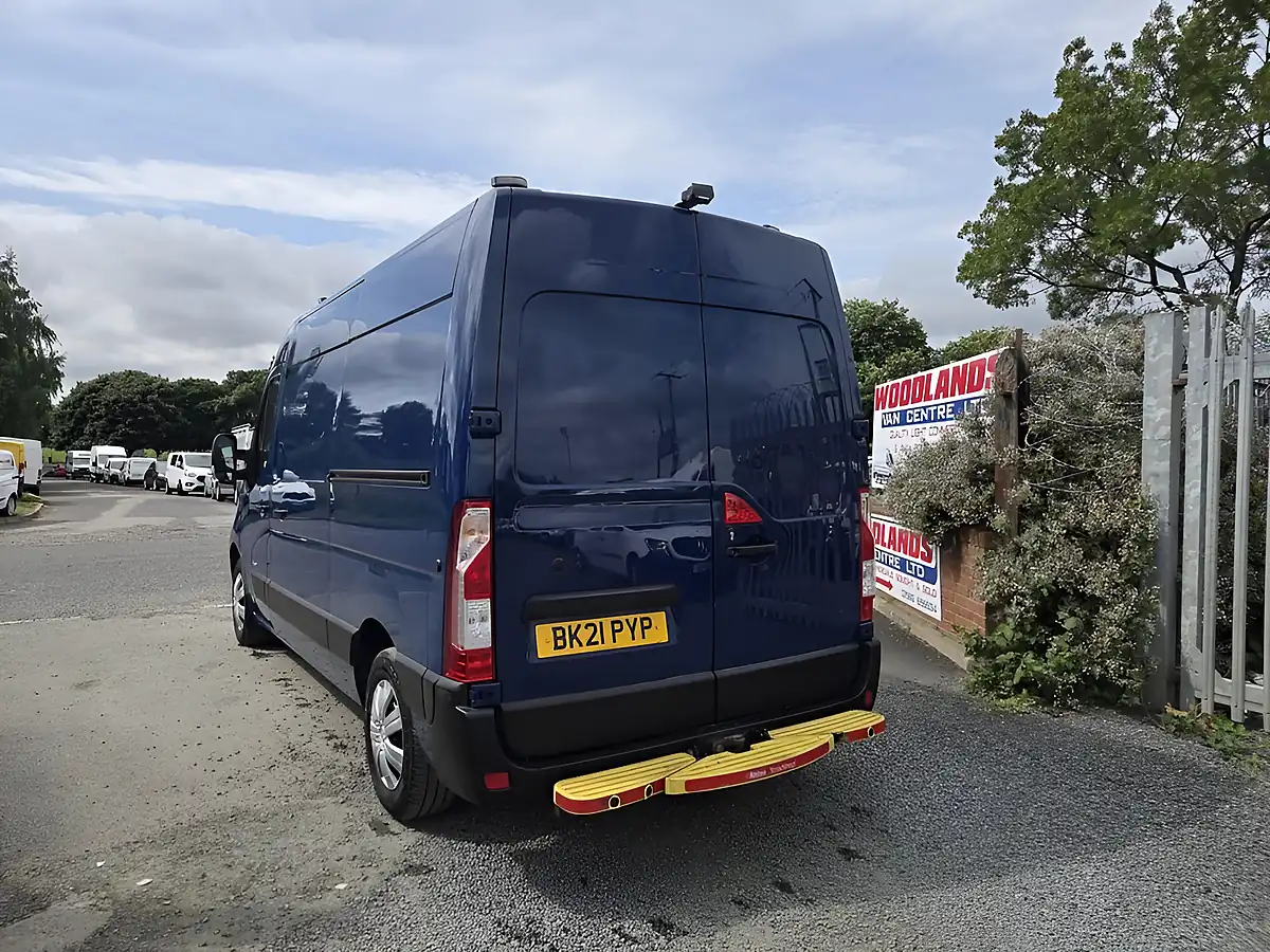 Used 2021 Vauxhall Movano L2H2 F3500 Blue - Interior and Exterior details 5