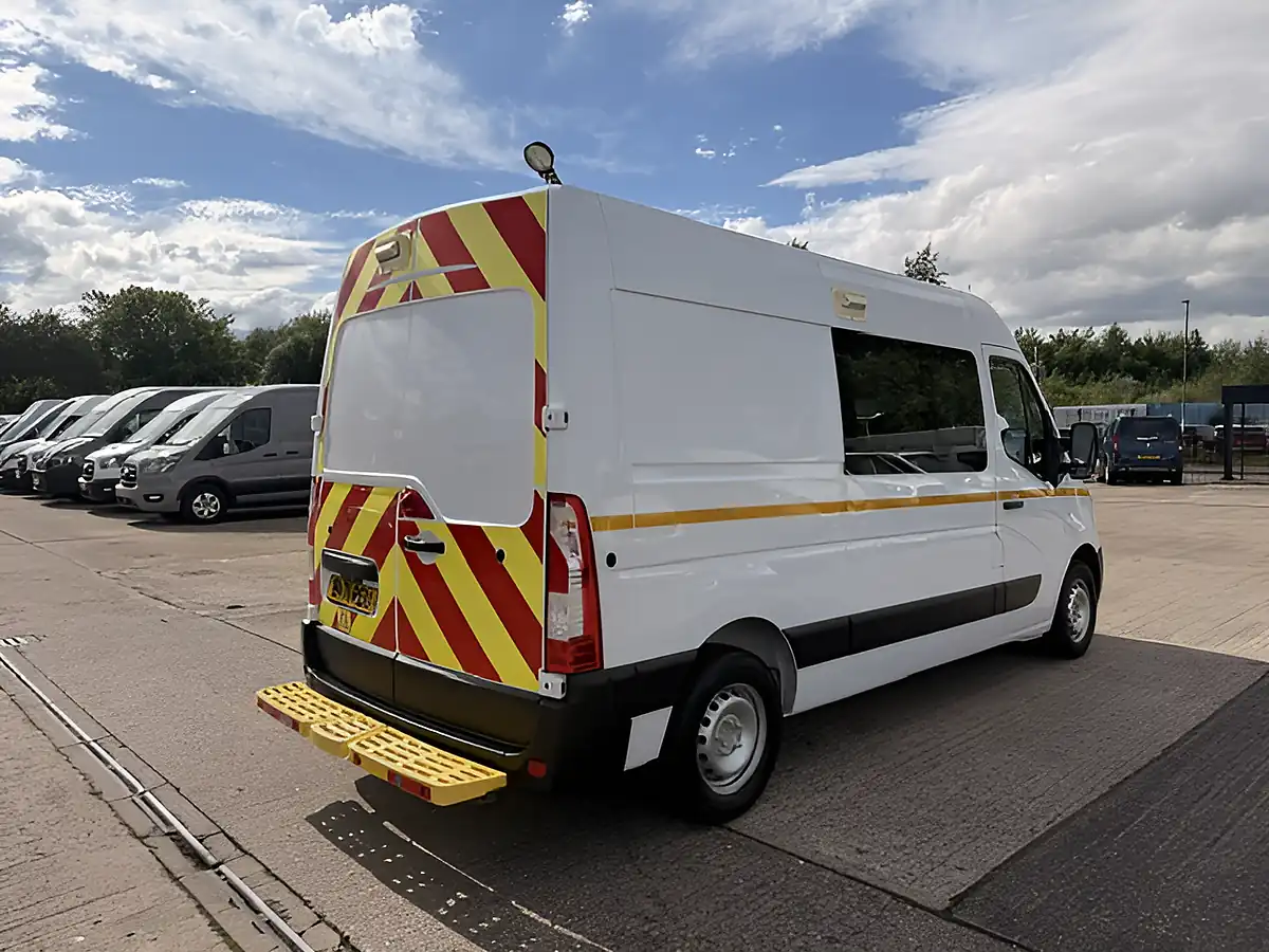 Used 2021 Vauxhall Movano Messing Unit / Welfare Van White - Interior and Exterior details 3