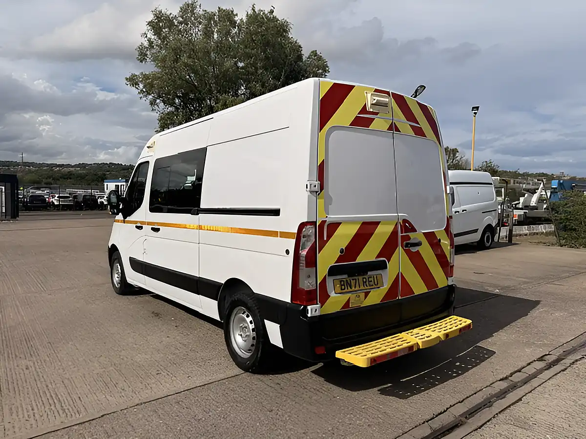 Used 2021 Vauxhall Movano Messing Unit / Welfare Van White - Interior and Exterior details 9