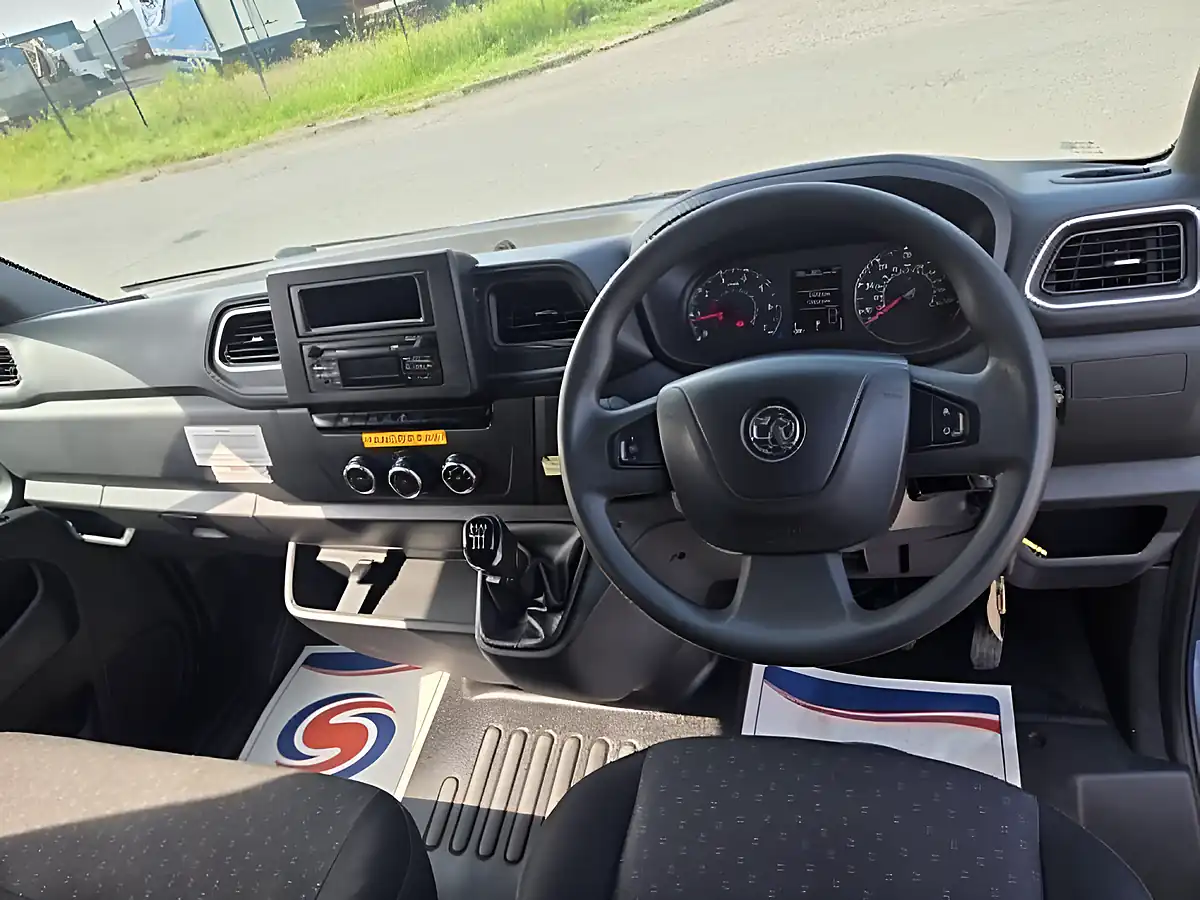 Used 2021 Vauxhall Movano Work Van Blue - Interior and Exterior details 11