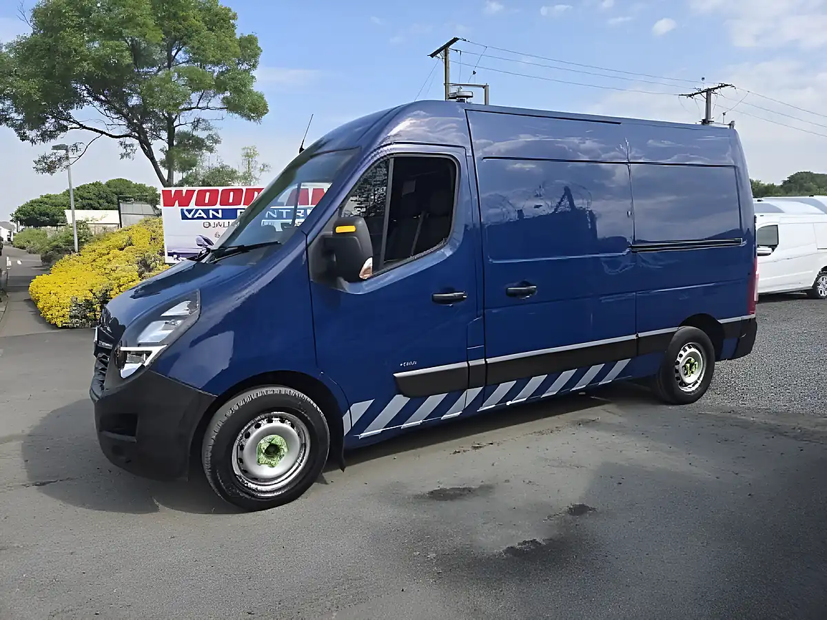 Used 2021 Vauxhall Movano Work Van Blue - Interior and Exterior details 4