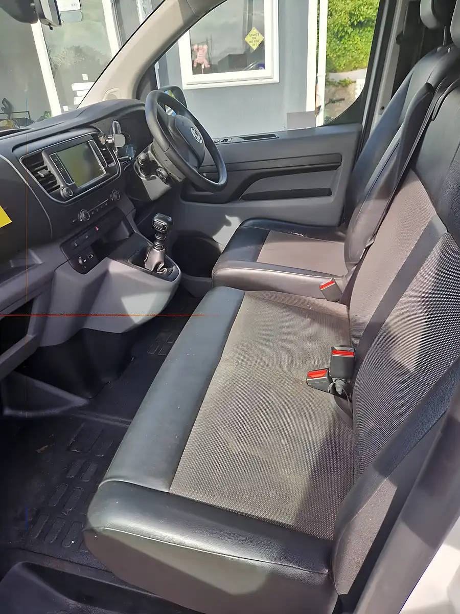 Used 2021 Vauxhall Vivaro 2700 Dynamic H1 White - Interior and Exterior details 12