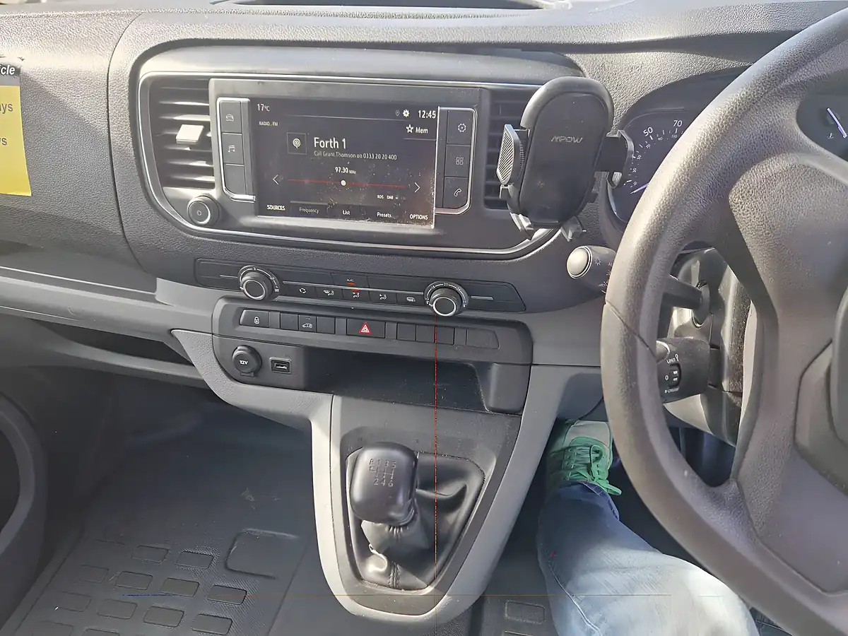 Used 2021 Vauxhall Vivaro 2700 Dynamic H1 White - Interior and Exterior details 14