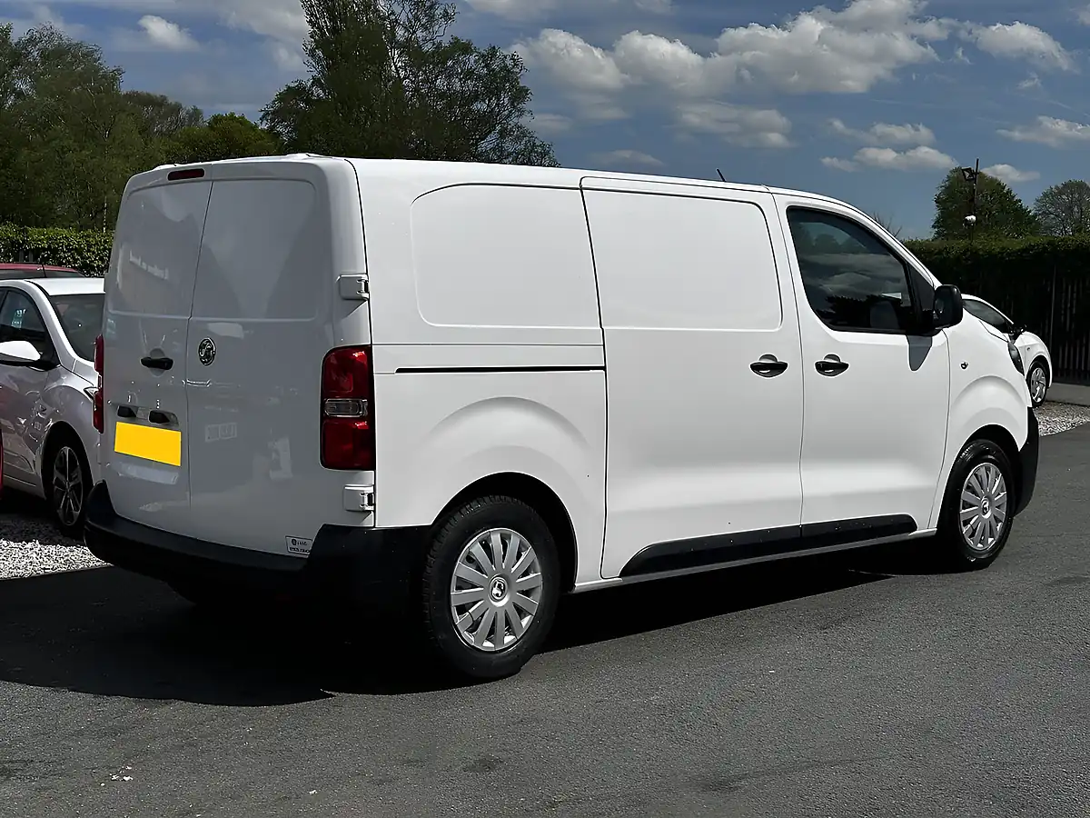 Used 2021 Vauxhall Vivaro 2700 Edition L1H1 White - Interior and Exterior details 11