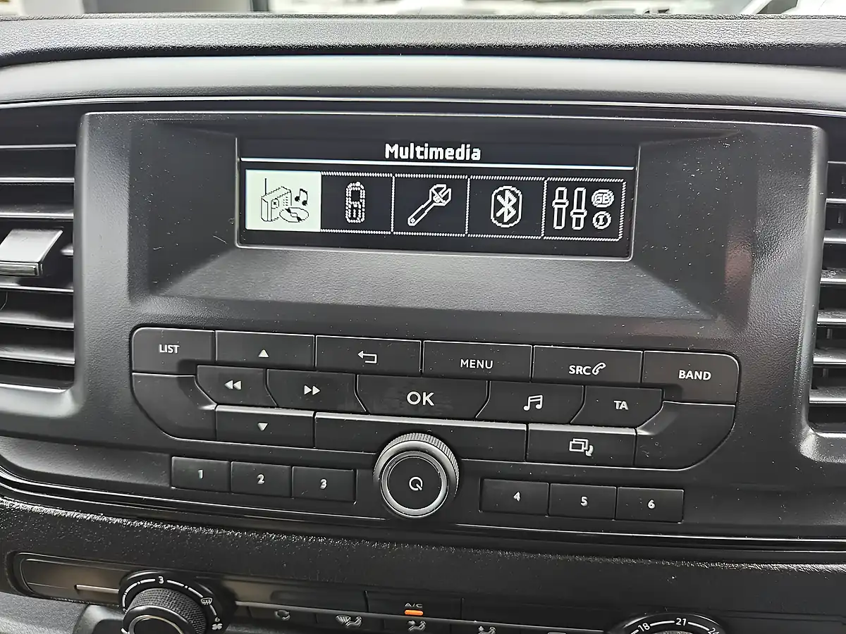 Used 2021 Vauxhall Vivaro 2700 Edition L1H1 White - Interior and Exterior details 15