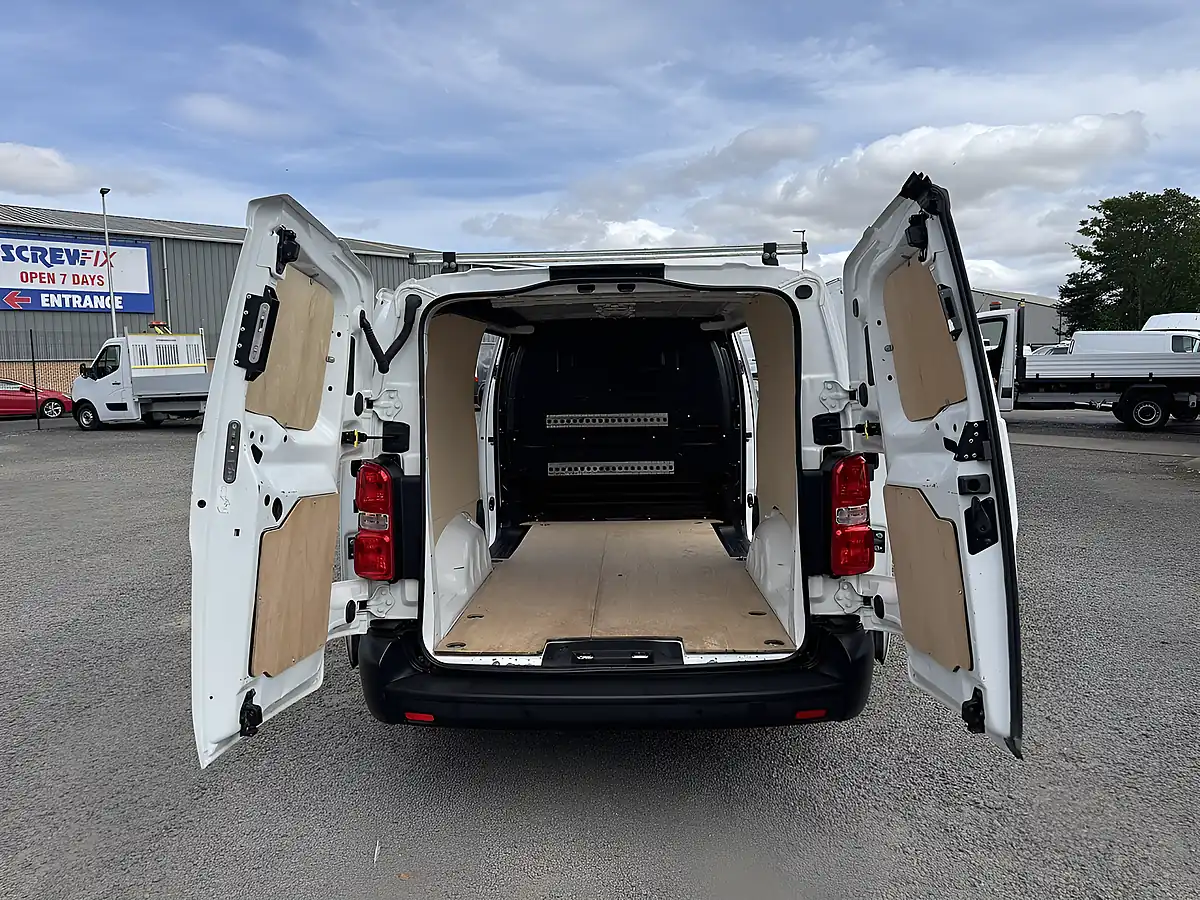 Used 2021 Vauxhall Vivaro 2900 Dynamic L2H1 White - Interior and Exterior details 19